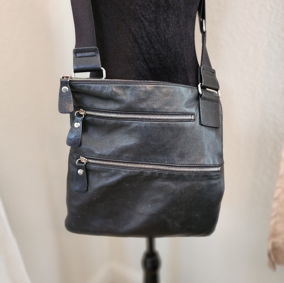 margot Handbags - Margot Black Leather Crossbody Bag.